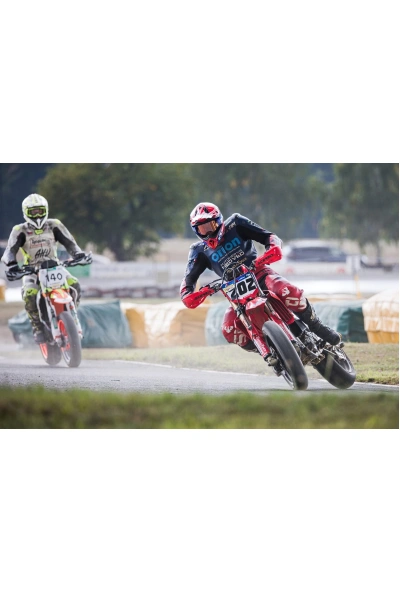 Motokros, adrenalin: Jak začít s motokrosem