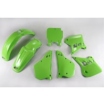 sada plastů pasuje na KX125 90-91