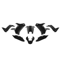 T7 Revolution sada plastů pasuje na  Yamaha Tenere 700 19-24 černá